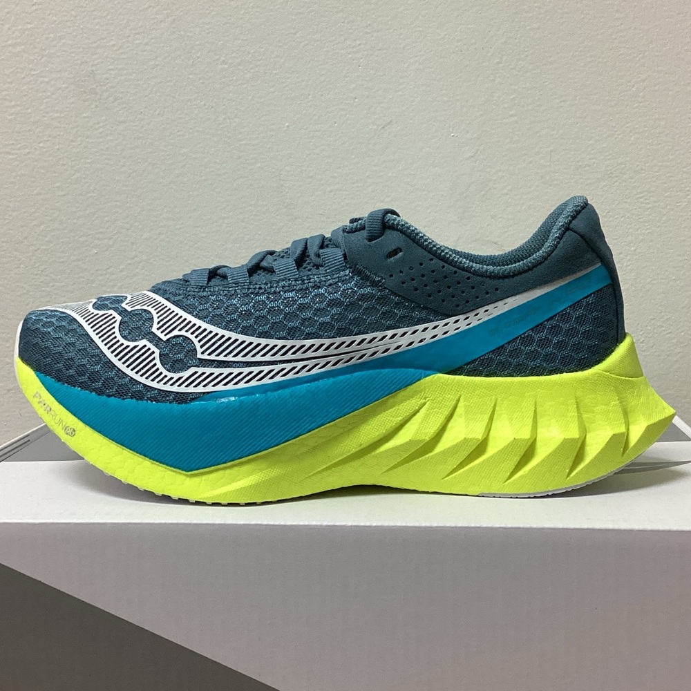 Women’s Saucony Endorphin Pro 4